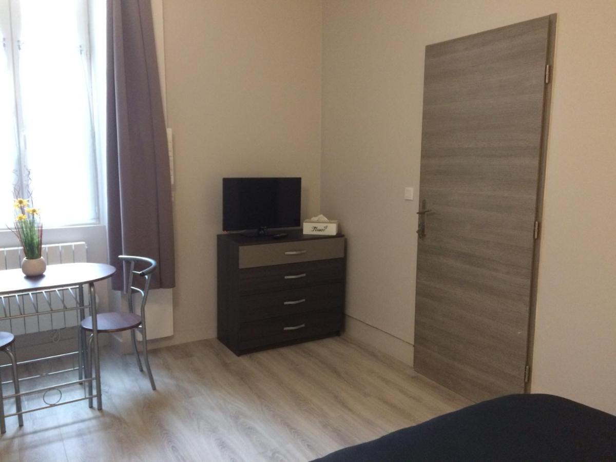 Studio Proche Gare Avec Kitchenette Et Wifi - Porte Rouge Thiviers ภายนอก รูปภาพ